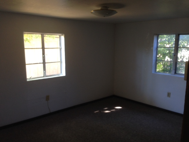 Building Photo - 1703 Espinacitas St