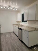 Building Photo - 2605 Quiet Cir