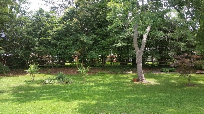 Foto del edificio - 7411 Middlebury Pl