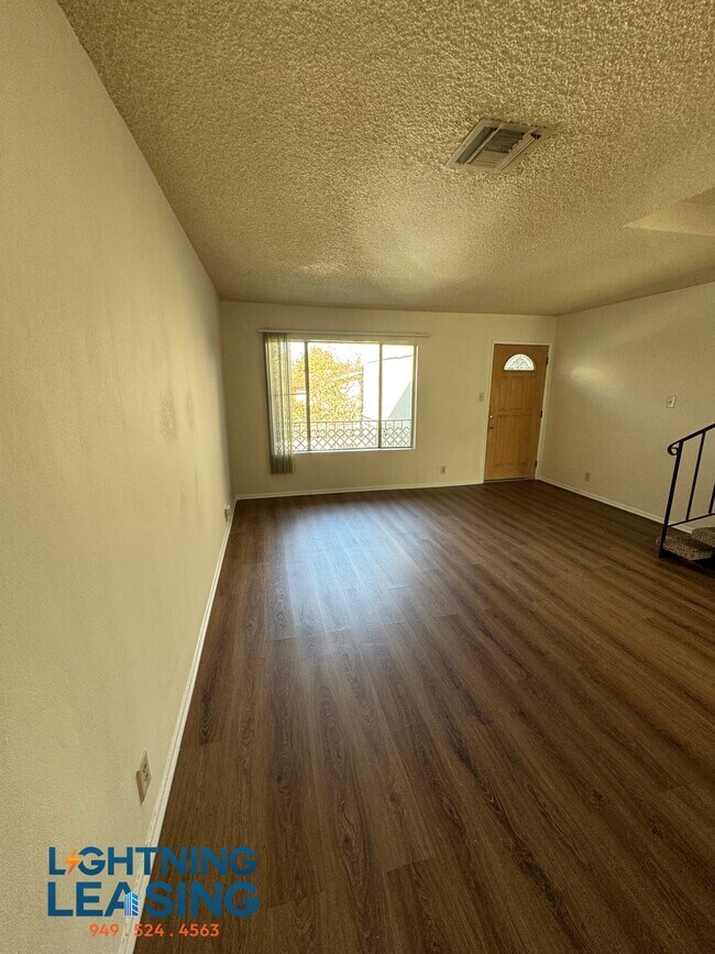 Foto del edificio - 4737 Orion Ave