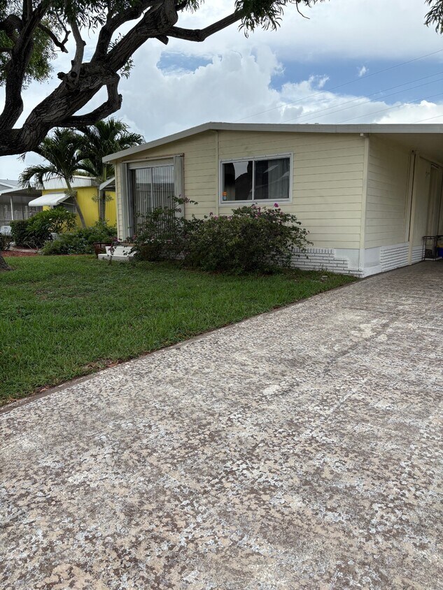 Foto principal - 4171 74th Rd N