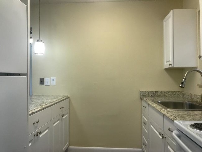 Building Photo - 5205 Eadie Pl