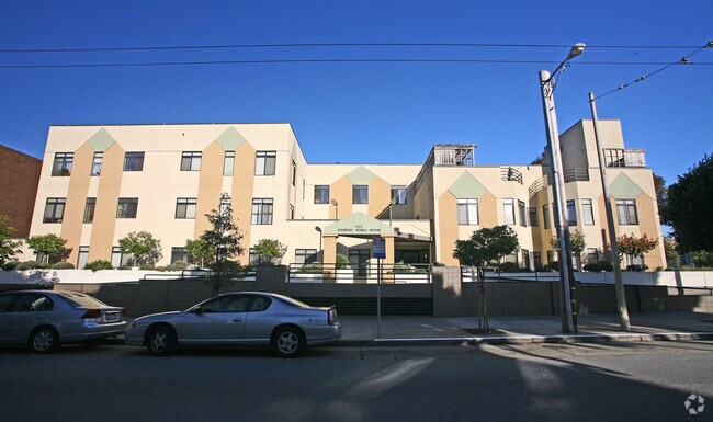 Building Photo - 1400 Filbert St