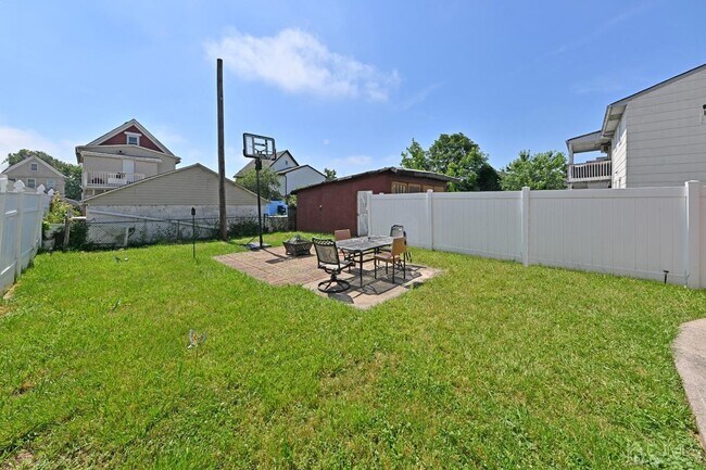 Building Photo - 28 Wheeler Ave