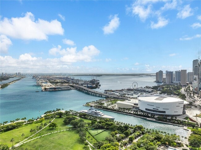 Building Photo - 1100 Biscayne Blvd