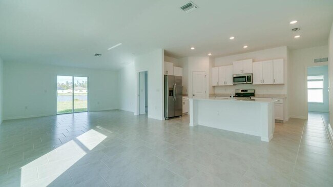 Building Photo - 4019 San Clemente Ct