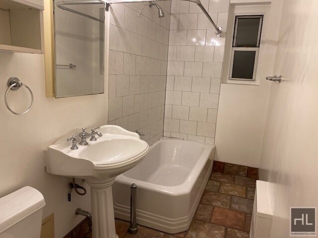Building Photo - Spacious King Size One Bedroom in Bayside, Ny