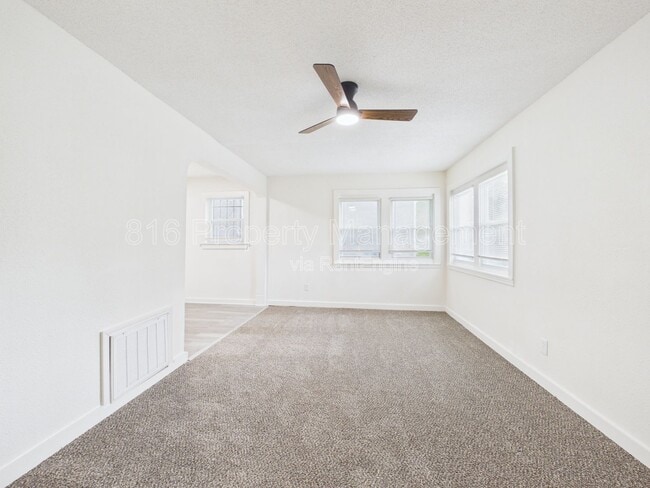 Foto del edificio - 6029 Indiana Ave