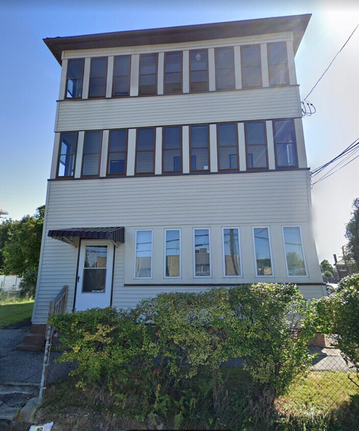 Primary Photo - 4 Greendale Ave