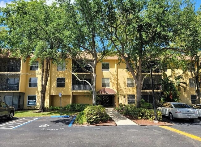 Front of Building - 470 NW 20th St