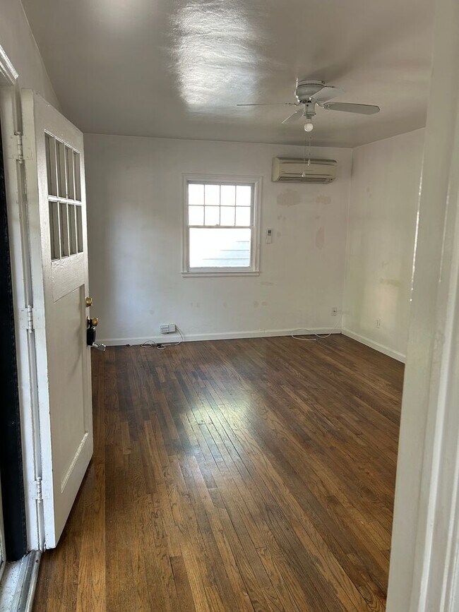 Foto del edificio - **MIDTOWN - READY FOR MOVE IN** 2 Bedroom/...