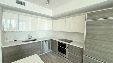 Building Photo - 1100 S Miami Ave