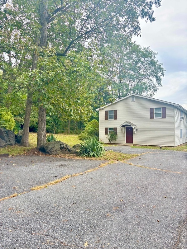 Primary Photo - 229 Old Hershey Rd