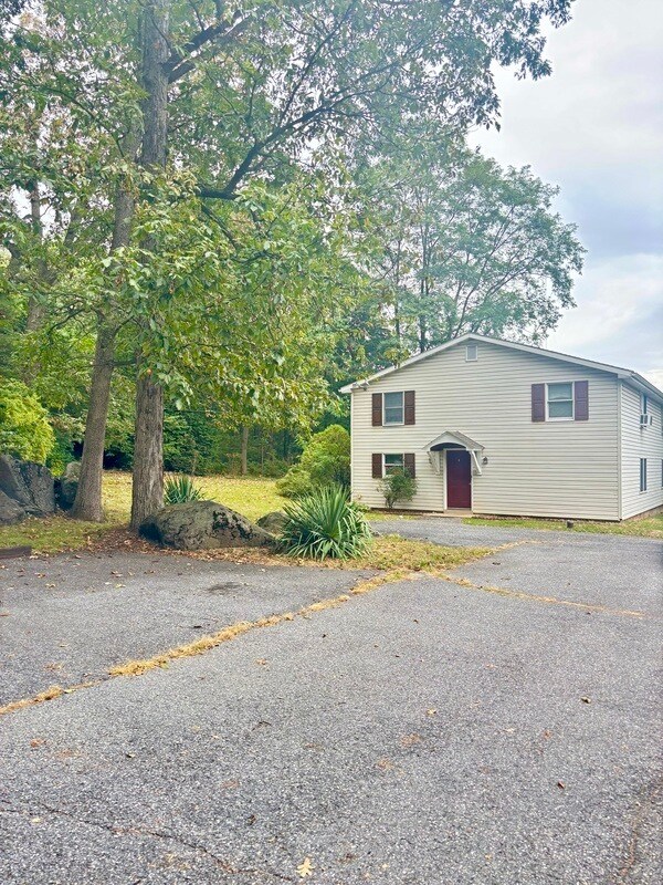 Building Photo - 229 Old Hershey Rd