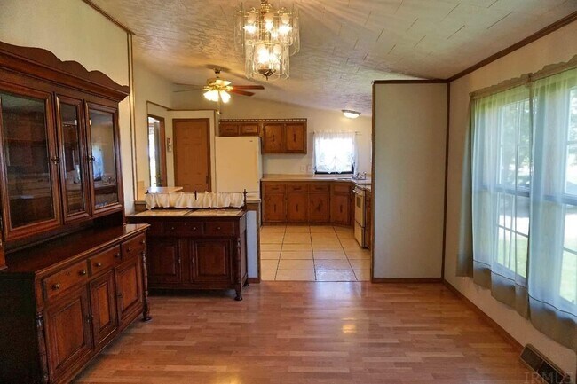 Foto del edificio - 9211 Oak Grove Rd
