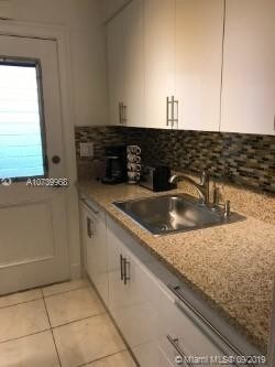 Foto del edificio - 1395 NE 167th St
