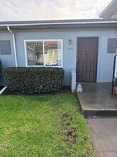 Building Photo - 1575-85 Cable St