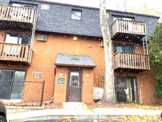 Primary Photo - 296 High Ave