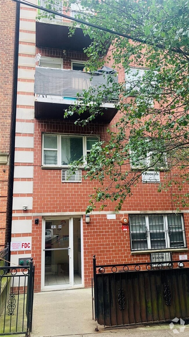Building Photo - 141-04 Pershing Crescent