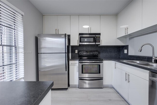 Foto del edificio - 2474 NW 89th Dr