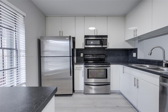 Building Photo - 2474 NW 89th Dr