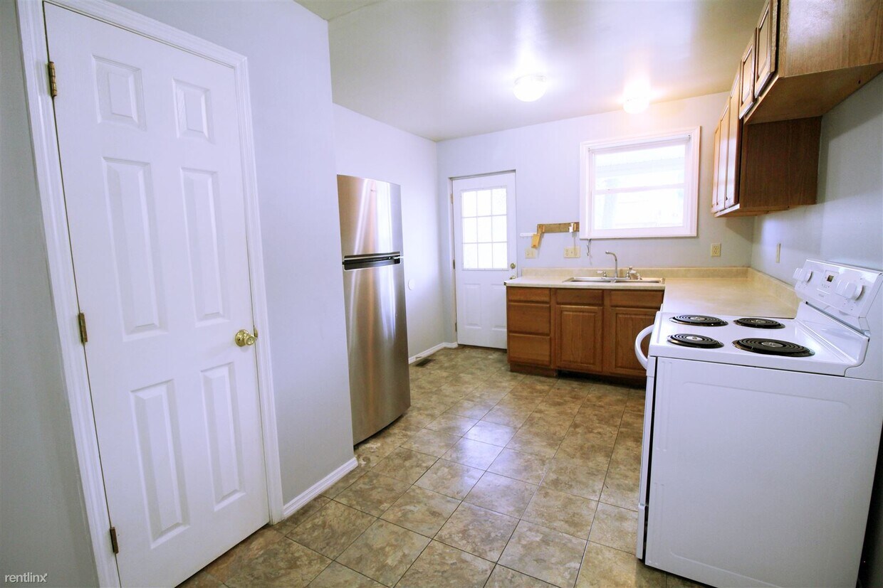 4 br, 1.5 bath House 2584 Deming Ave AUG... House for Rent in