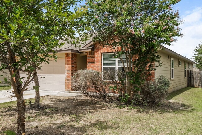 Building Photo - 8806 Double Oak