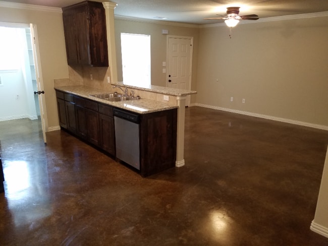 Building Photo - 120 Crossfire Ct