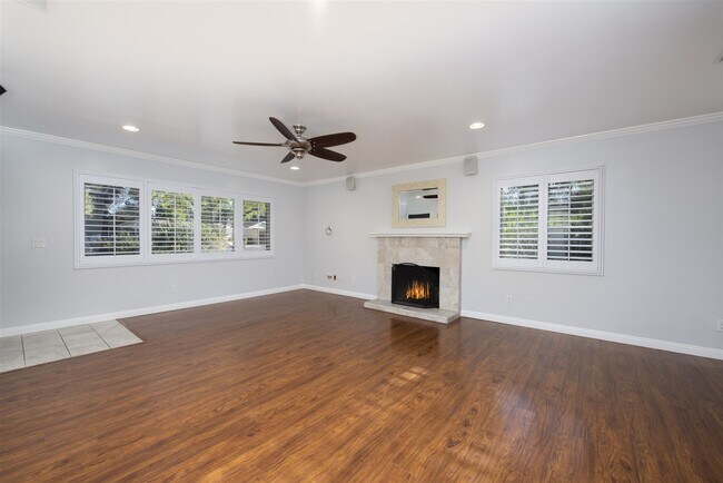 Building Photo - 12203 Boulder View Dr