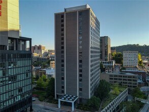 Building Photo - 112 Washington Pl