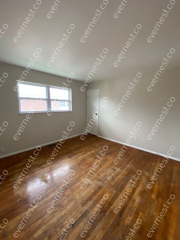 Building Photo - 3105 Clairpoint Ct