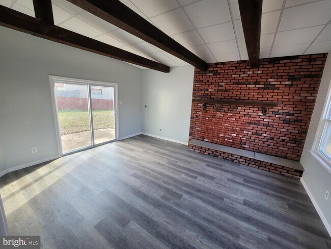 Foto del edificio - 1207 Cooper St