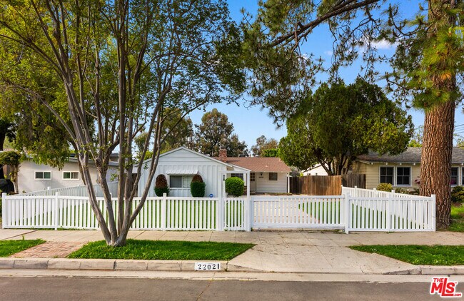 Building Photo - 22021 Celes St