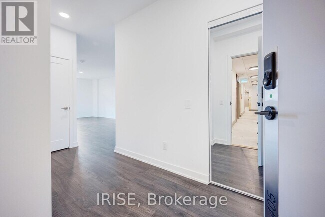 Building Photo - 405-5081 HURONTARIO St