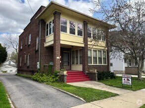 Building Photo - 726 N 7th St
