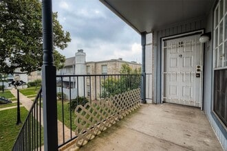 Building Photo - 6606 De Moss Dr