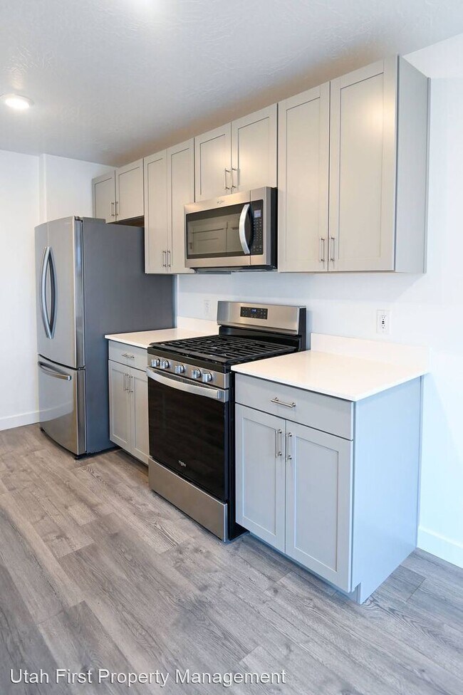 Building Photo - 4 br, 2.5 bath House - 357 W 2050 N