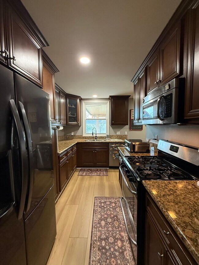 Foto del edificio - First time rental! 3 bed, 2 bath single story home