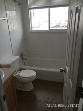 Building Photo - 920 Bishop Ct