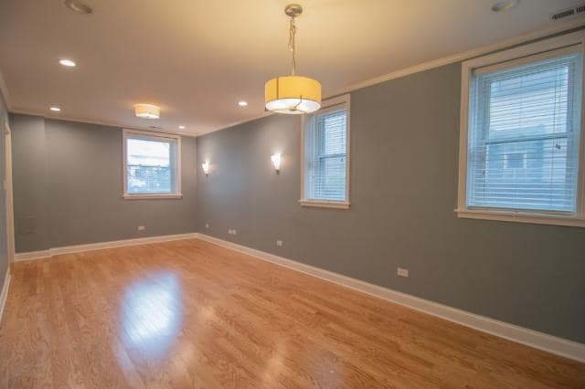 Building Photo - 2 bedroom in CHICAGO IL 60618