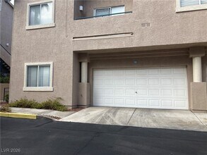 Building Photo - 2001 Quartz Cliff St