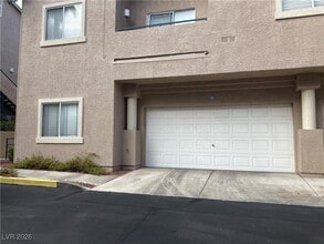 Building Photo - 2001 Quartz Cliff St