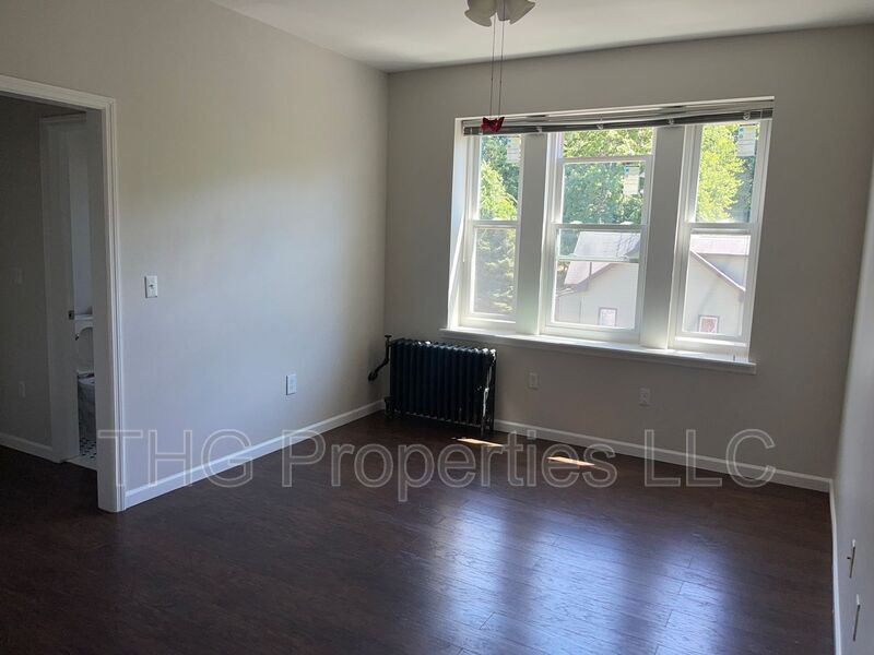 Foto principal - 641 Lincoln Ave