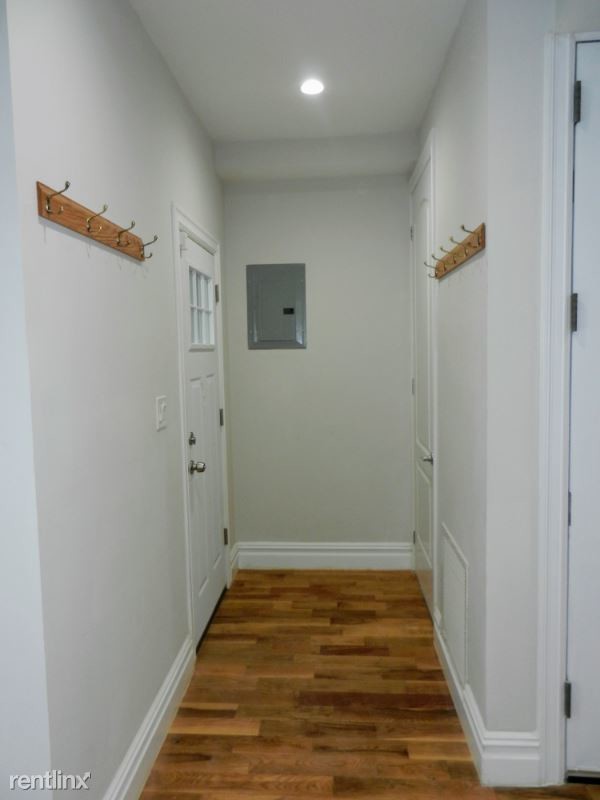 Foto del edificio - 794 Monroe St
