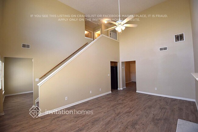 Building Photo - 9586 Lakeview Cir