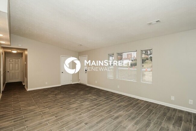 Foto del edificio - 4 Bedroom Pet-Friendly Home in ATLANTA, GA...