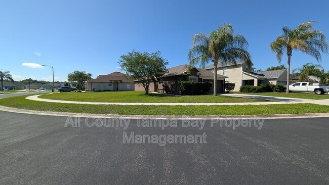 Building Photo - 25820 Crippen Dr