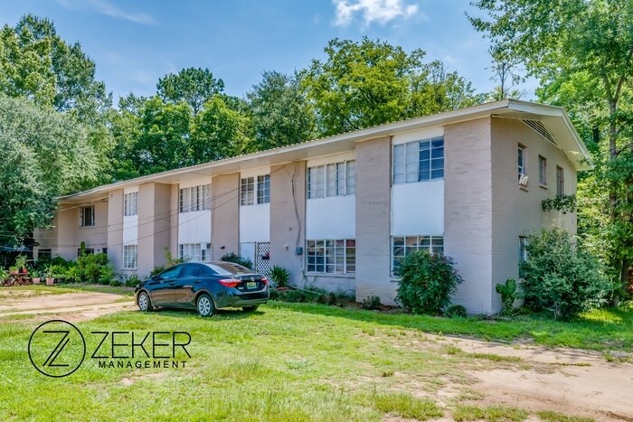 Primary Photo - 3751 Wesley Dr