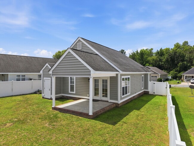 Photo - 2517 Sawgrass Dr (Winterville, NC) House
