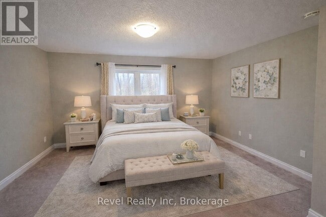 Building Photo - 22 Evans St